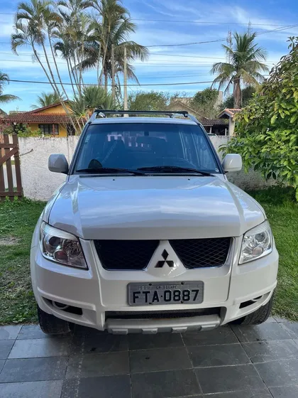 Mitsubishi Pajero Tr4 2.0 Flex Aut. 5p