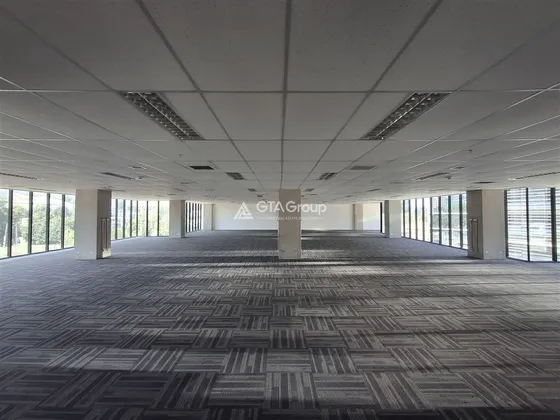 Amplia Oficina 516 M2 Planta Libre. Ciudad Empresarial