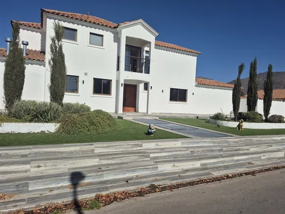Casa En Arriendo De 4 Dorm. En Condominio En Rinconada