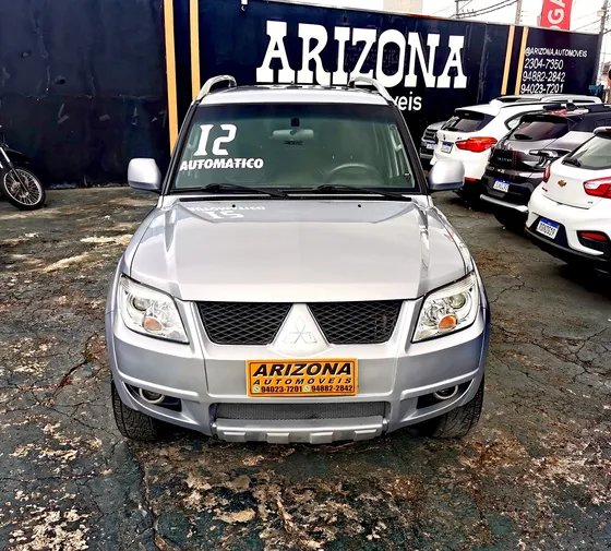 Mitsubishi Pajero Tr4 2.0 4x2 Flex Aut. 5p