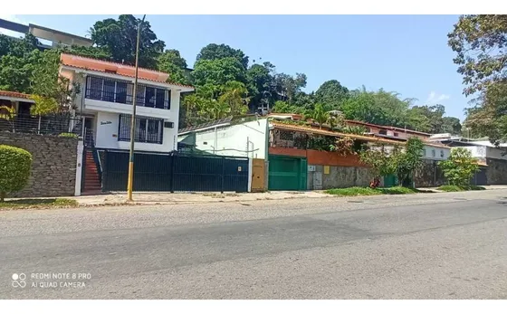 Vendo Casa 520m2 Prados Del Este 7853