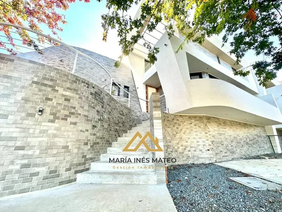 Moderna Casa Nueva En Fundo El Venado-colegio Sain´t Johns