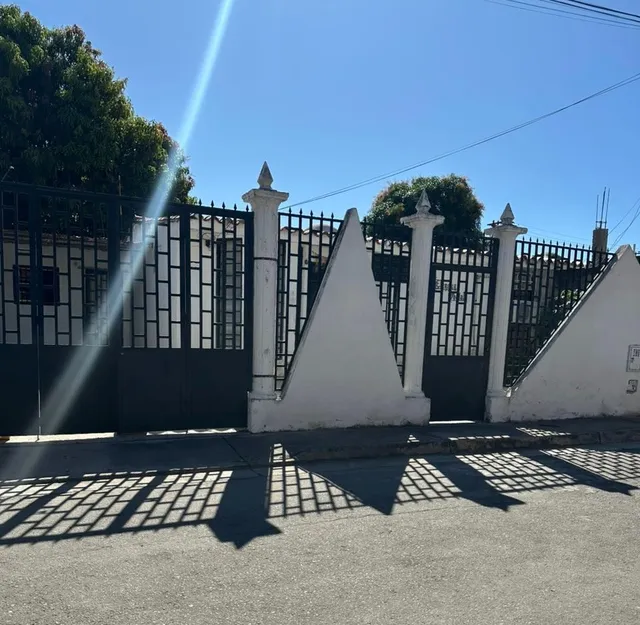 En Venta Acogedora Y Amplia Casa, Ubicada En Montaña Fresca, Sector Los Laureles.