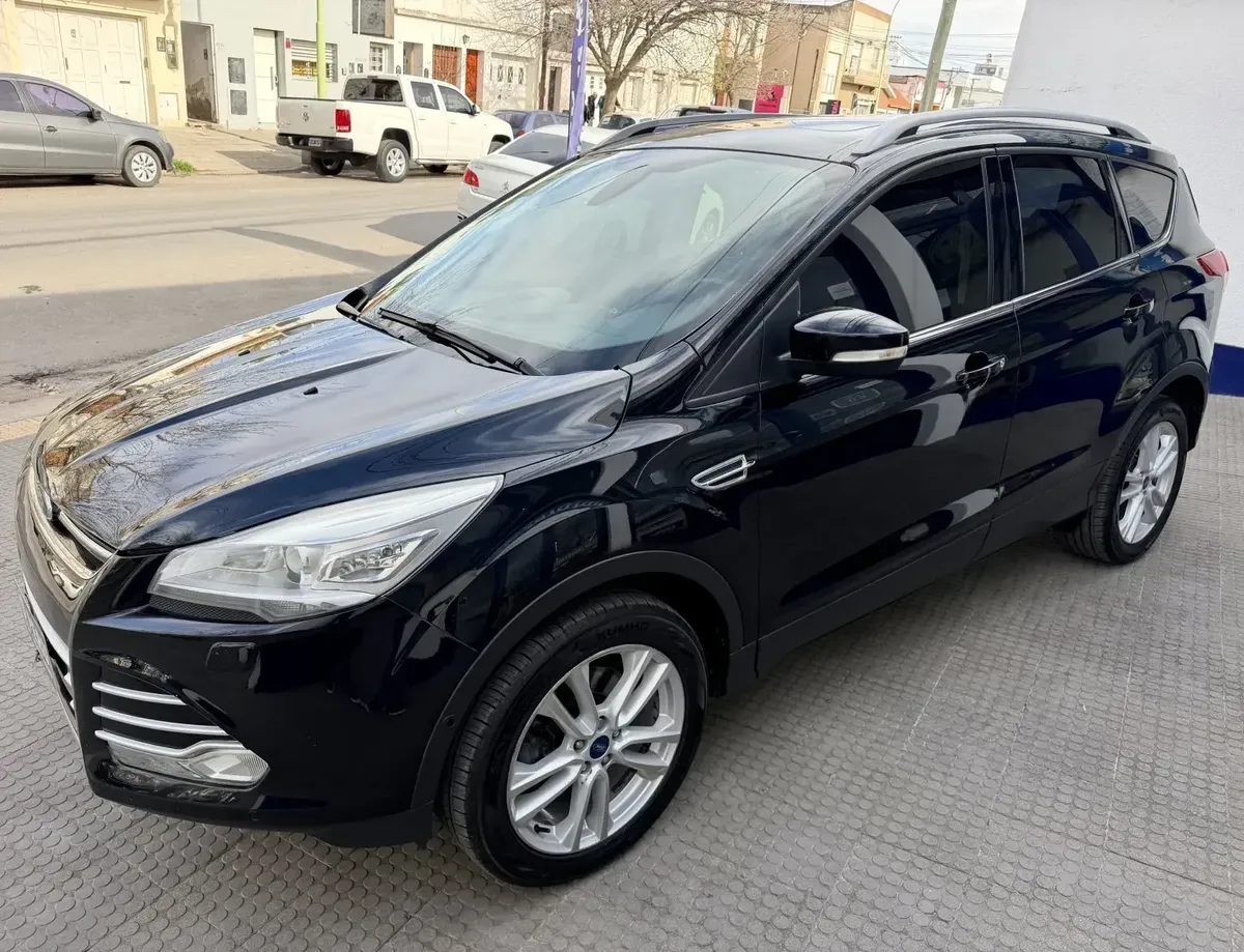 Ford Kuga 1.6 Titanium AT AWD T 180 CV