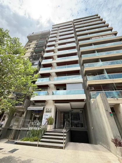 Exclusivo Loft De 1 Dormitorio + Escritorio Y Cochera, Junín Al 600, Barrio Norte