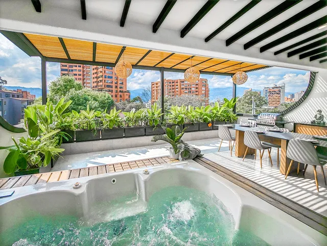 Penthouse De Lujo Moderno En Provenza Con Jacuzzi Y Spa En Venta