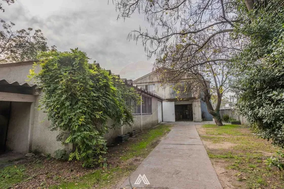 Venta Local, Gran Terreno, En La Comercial 