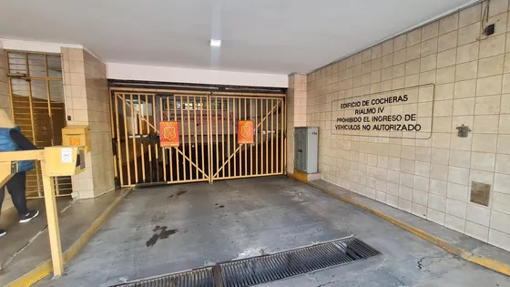 Venta Cochera Cubierta En Quilmes Centro