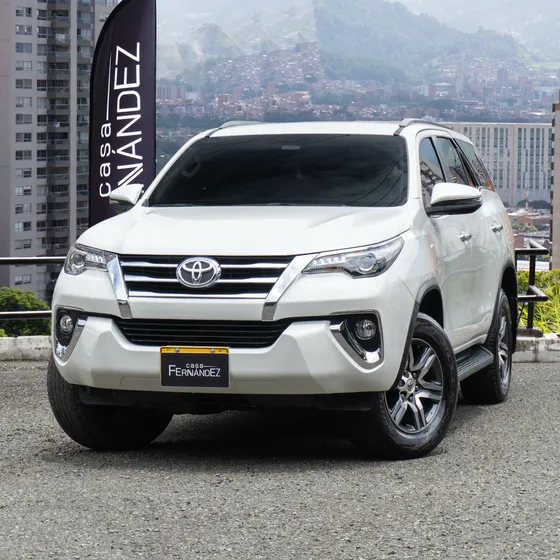 Toyota Fortuner 2.7 Srv