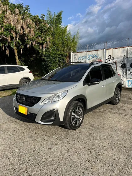 Peugeot 2008 1.6 Active