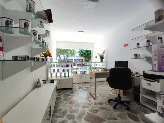 Local En Arriendo En El Rosal. Cod A28277
