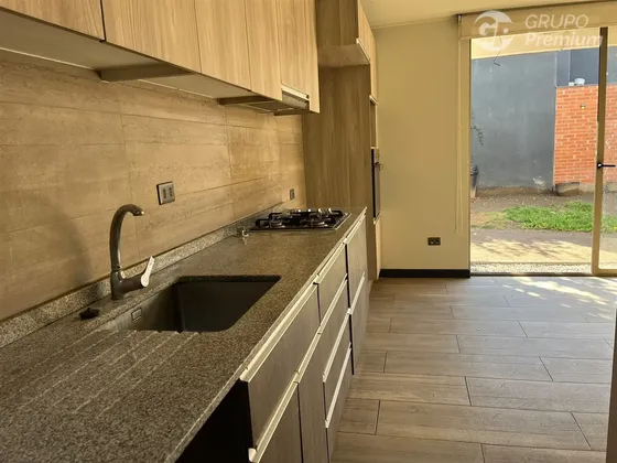 Arriendo Casa 3d/3b 88m2/136 M2 1 Estacionam. Pfontova Huech