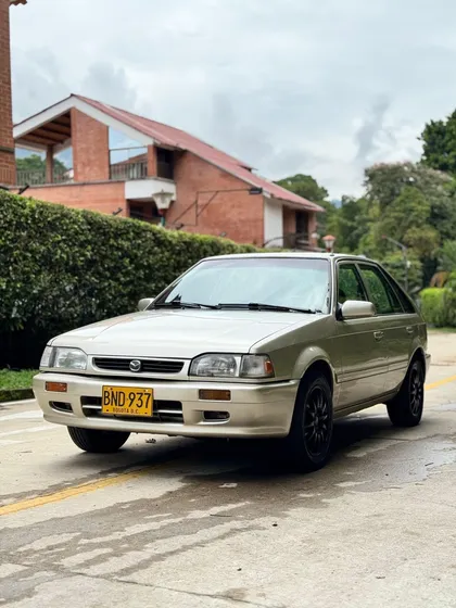 Mazda 323 1.3 Hs