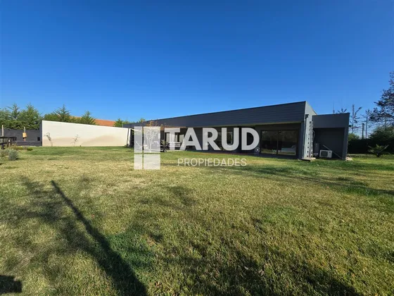 Cómoda Casa En Venta En Tranquilo Sector Campestre, Requínoa
