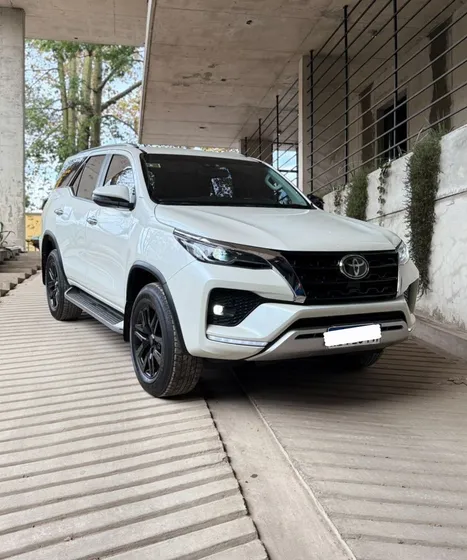 Toyota Hilux Sw4 2.8 Srx 177cv 4x4 7as At