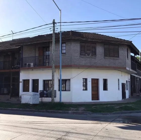 Departamento En Venta De 1 Dormitorio En Belén De Escobar