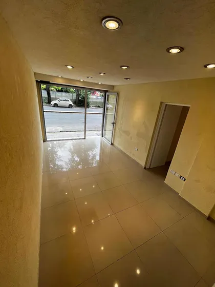 Venta Local Haedo Sobre Avenida Rivadavia Comercial