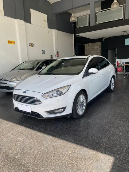 Ford Focus Iii 2.0 Sedan Titanium At6