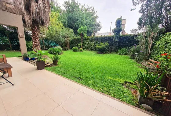 Departamento Venta  4 Dormitorios Jardin Cochera Doble En Beccar Central