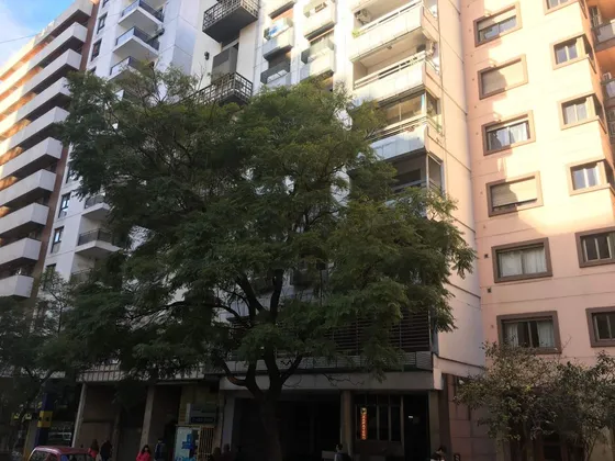 Departamento De Dos Dormitorios En Venta En Nueva Córdoba. Con Cochera