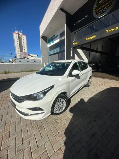 Fiat Cronos Drive 1.3 8v Flex Aut.