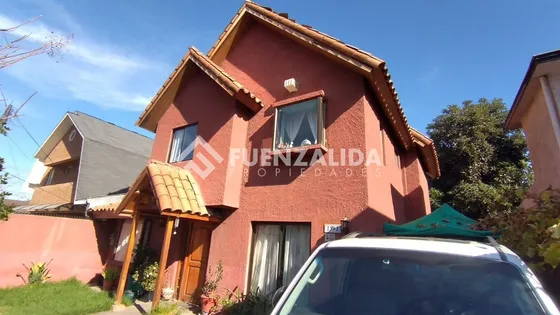 Casa En Venta De 5 Dorm. En Las Condes