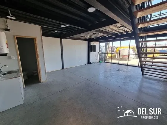 Bodega Y Oficina En Ruta 5, A 4 Kms De Puerto Varas