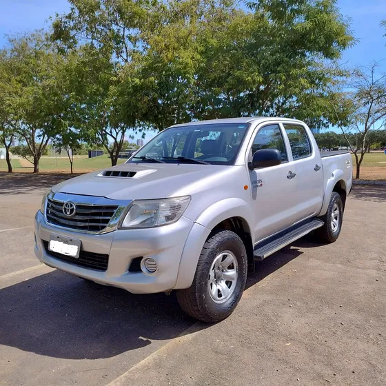 Toyota Hilux 3.0 Sr Cab. Dupla 4x4 4p