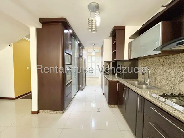 Dennymar, Alquila Espectacular Apartamento Exquisito En Prestigiosa Urbanizacion Al Este De Barquisimeto Posee 124m2 Conectado A Planta Electrica Muy Amplio Y Acogedor B5a20683                        