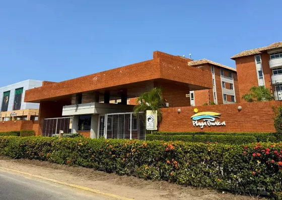 Apartamento Frente Al Mar - C.r. Playa Guaica