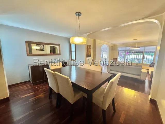 Excelente Casa En Calle Cerrada Con Vigilancia Las 24 H En Venta En La Boyera  Yf