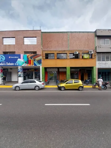 (hl28) Alquilo Local Av Las Ferias 