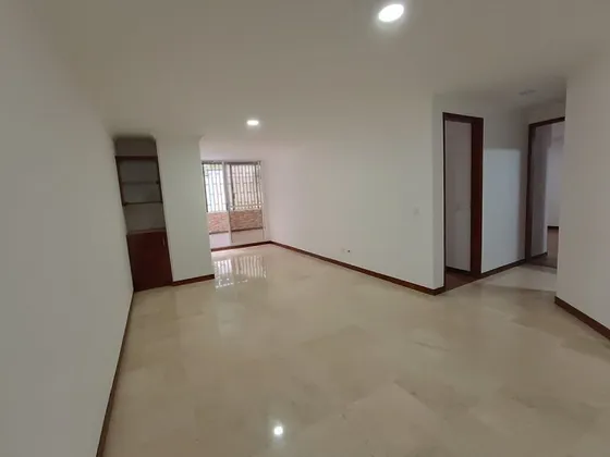 Apartamento En Venta En Medellín - El Poblado Cod 12640
