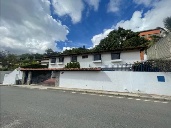 Se Vende Casa 650m2 Prados Del Este 0565
