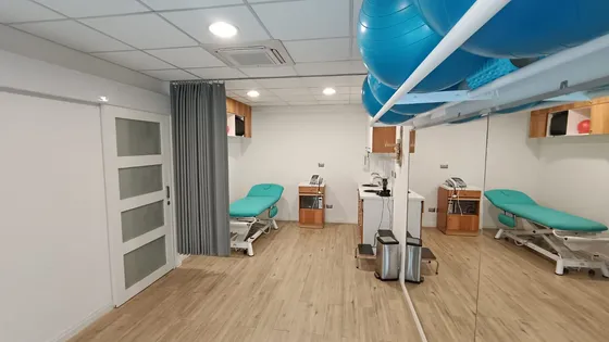 Espacio Comercial Del Area De Kinesiologia