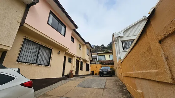 Excelente Casa De 2 Pisos En Chorrillos