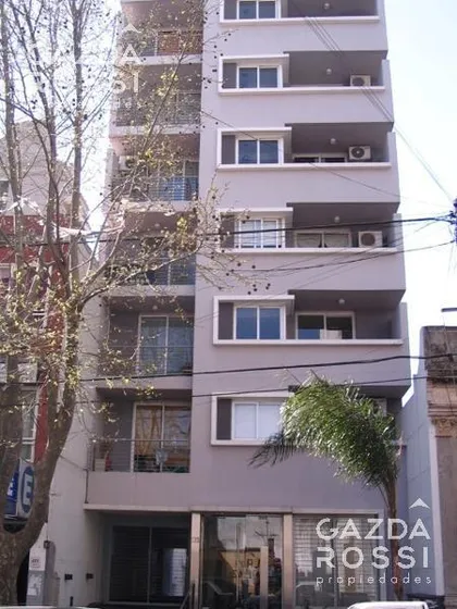 Departamento  En Alquiler En Lomas De Zamora Con Cochera