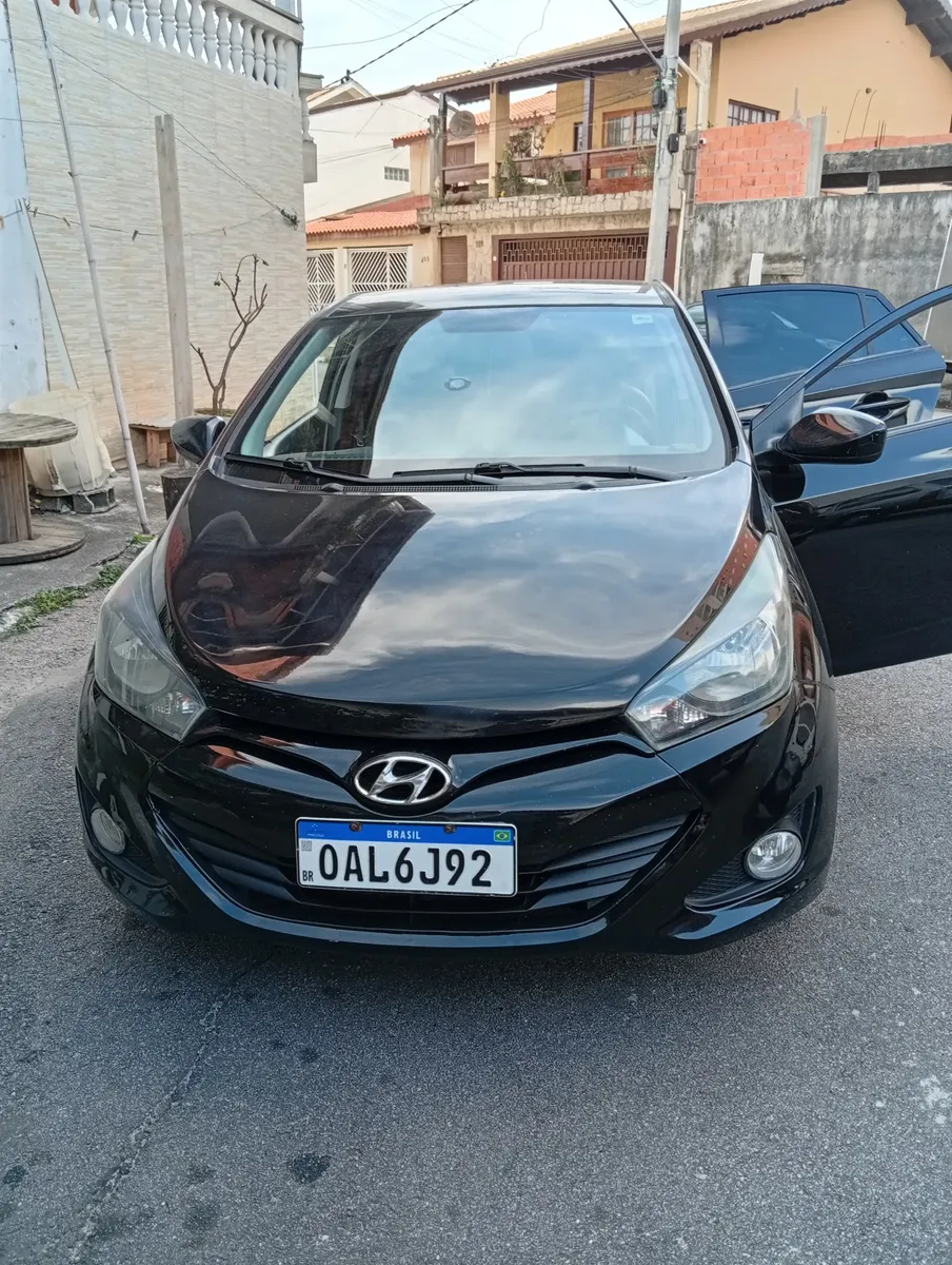 Hyundai Hb20s 2014 1.6 Comfort Plus Flex 4p Hyundai Hb20s 2014 1.6 Comfort Plus Flex 4p
