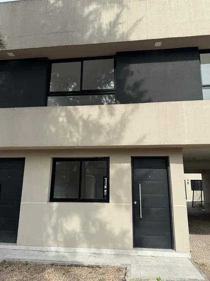 Venta De Duplex 4 Ambientes En Villa Tesei