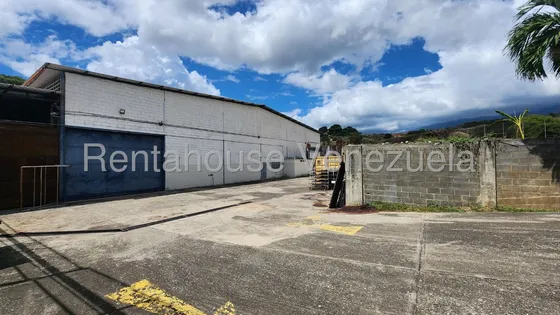 Jr. Galpón En Venta En Terrinca 25-9725 Yg