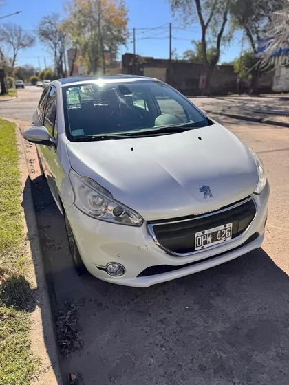 Peugeot 208 1.6 Feline Pack Cuir