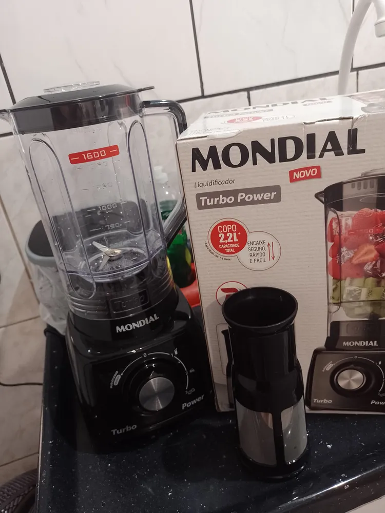 Liquidificador Mondial visto de cima