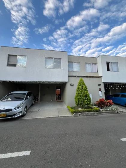 Venta Casa  Conjunto Cerrado  Cuidad Country (fa)