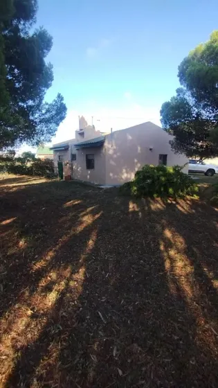 Casa En Venta - 2 Dormitorios 1 Baño - Cochera - 1.250mts2 - Bahía San Blas