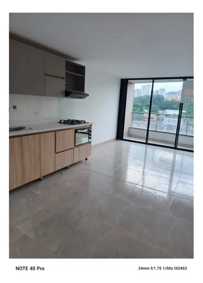 Arriendo Amplio Apartamento En Sabaneta 