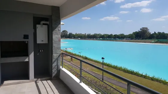 Departamento En  Pilar Lagoon Con Cochera