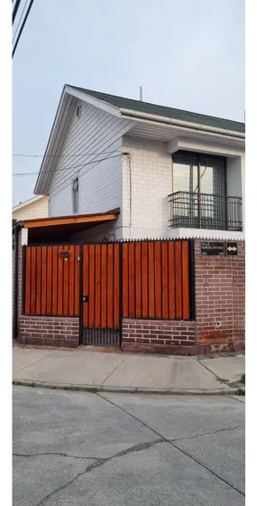 Arriendo De Casa Frente A Ciudad Satélite