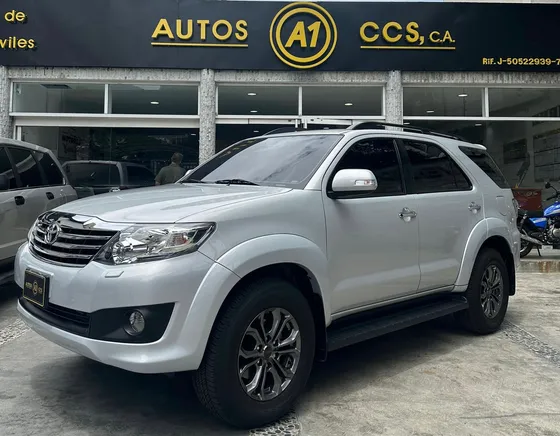Toyota Fortuner Sr
