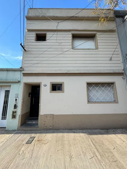Hermoso Ph Al Frente De 2 Amb Con Patio - Sin Expensas