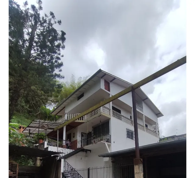 Casa Para Vivienda Con Local Comercial 